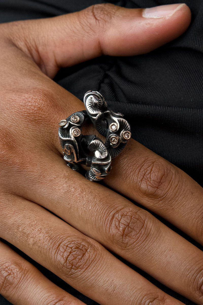 ANELLO GROUMETTE CON DIAMANTI BROWN