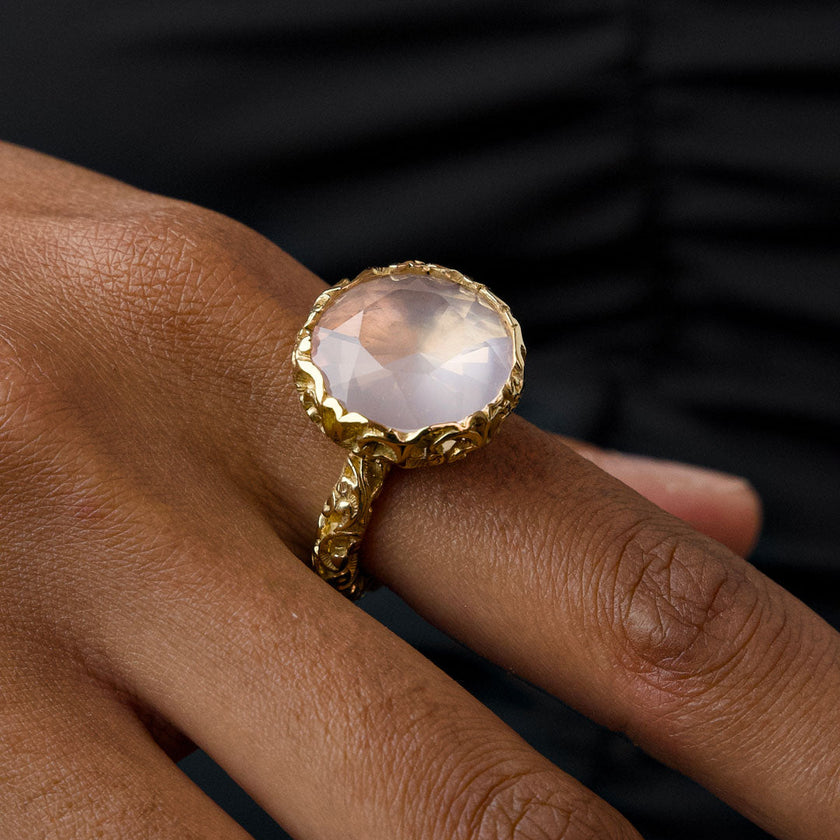 ANELLO DORATO PIETRA TONDA