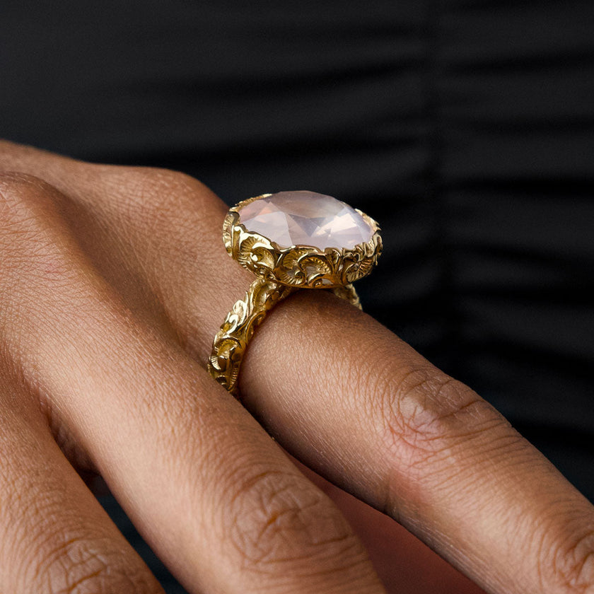 ANELLO DORATO PIETRA TONDA