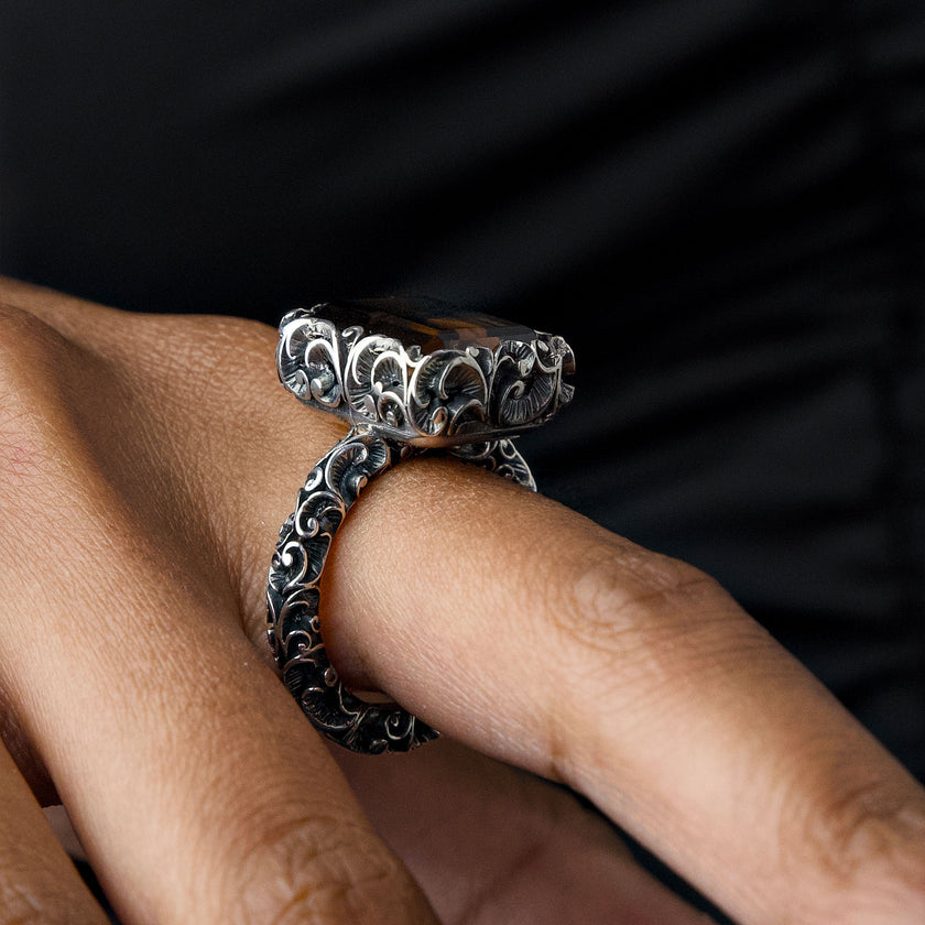 ANELLO SOLITARIO TAGLIO SMERALDO