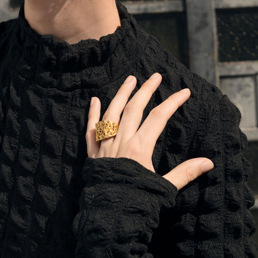 ANELLO CHEVALIER SQUADRATO DORATO