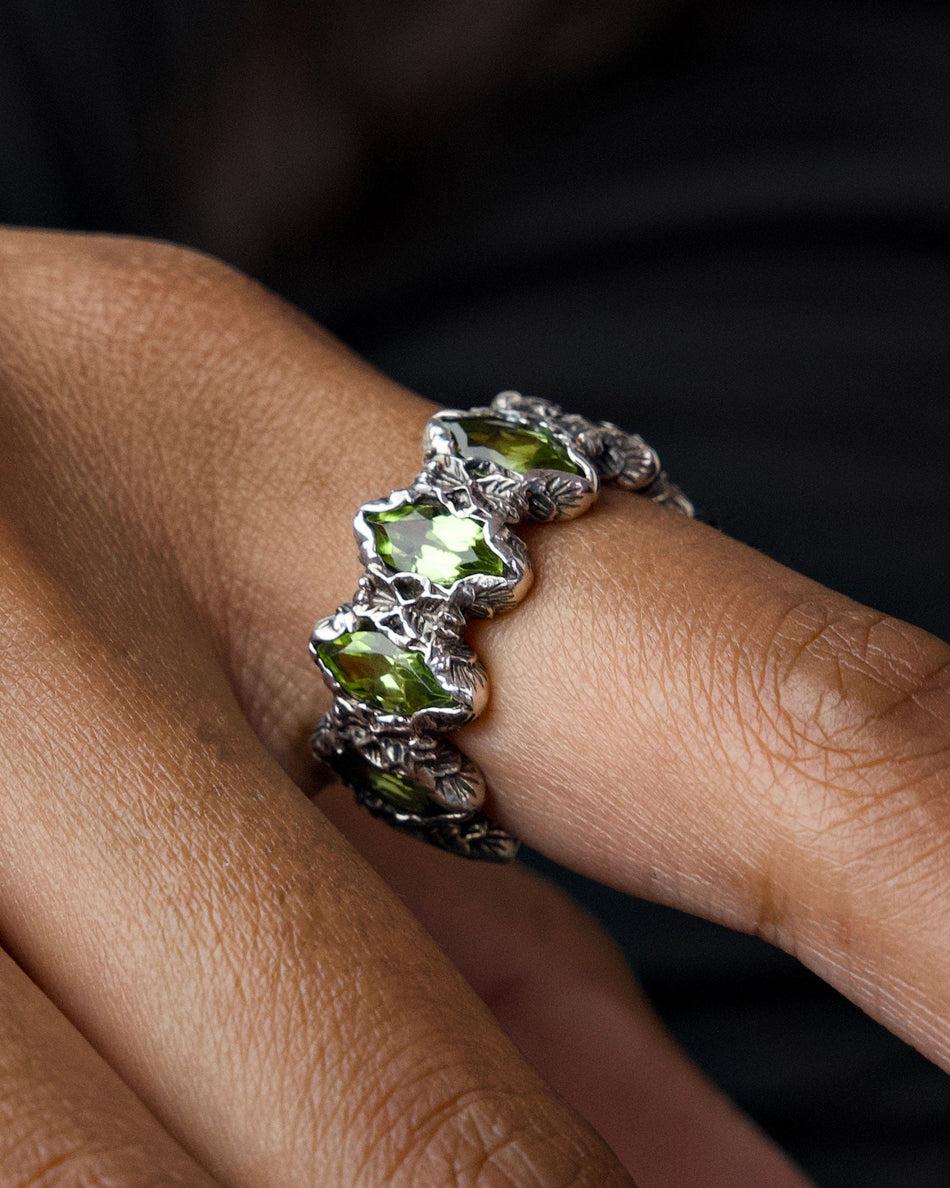 ANELLO ETERNITY NAVETTE