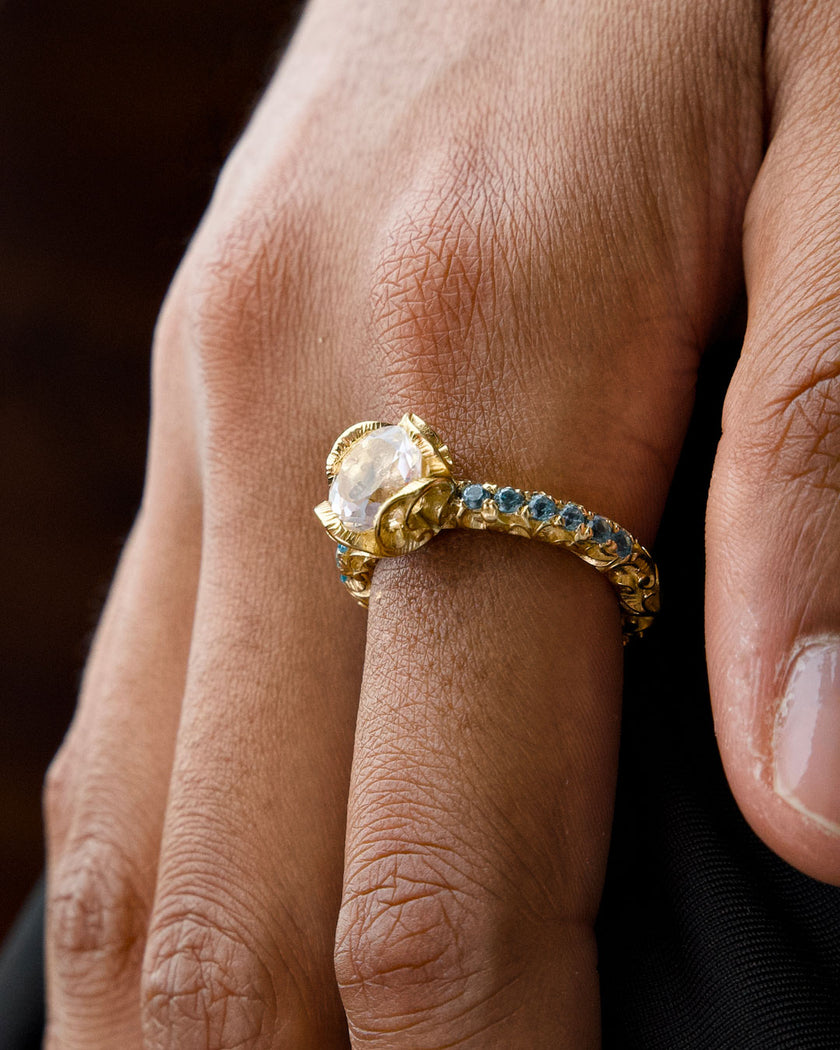 ANELLO SOLITARIO DORATO PAVÉ