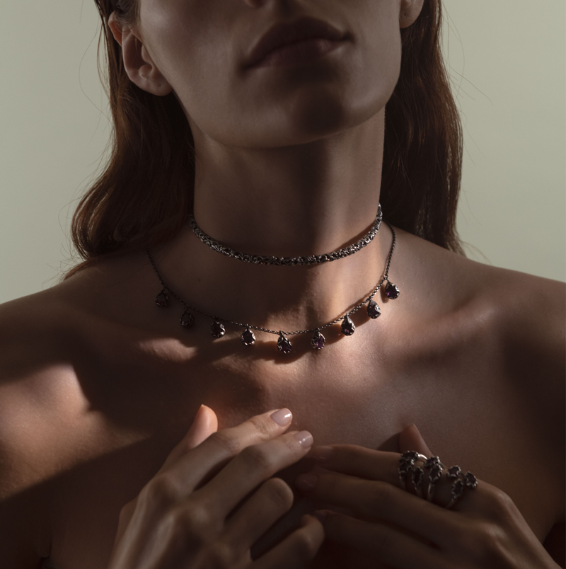 Shri necklace with 9 teardrop stones