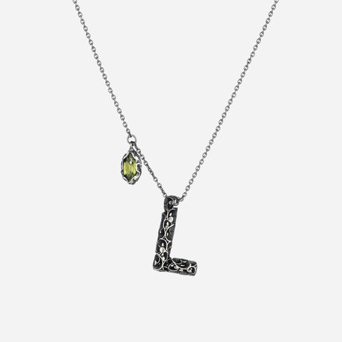 Collana con ciondolo lettera L