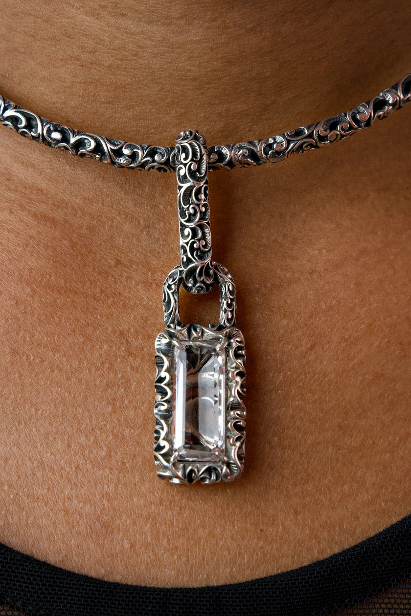 CIONDOLO COLLANA BAGUETTE