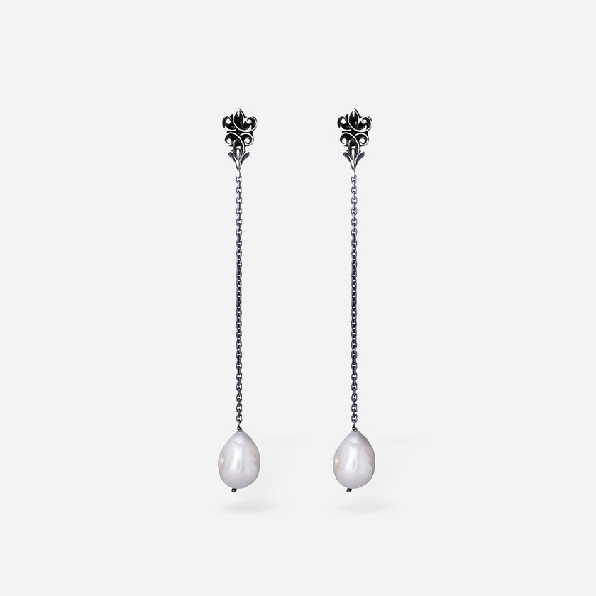 ORECCHINI LUNGHI CON PERLA PENDENTE