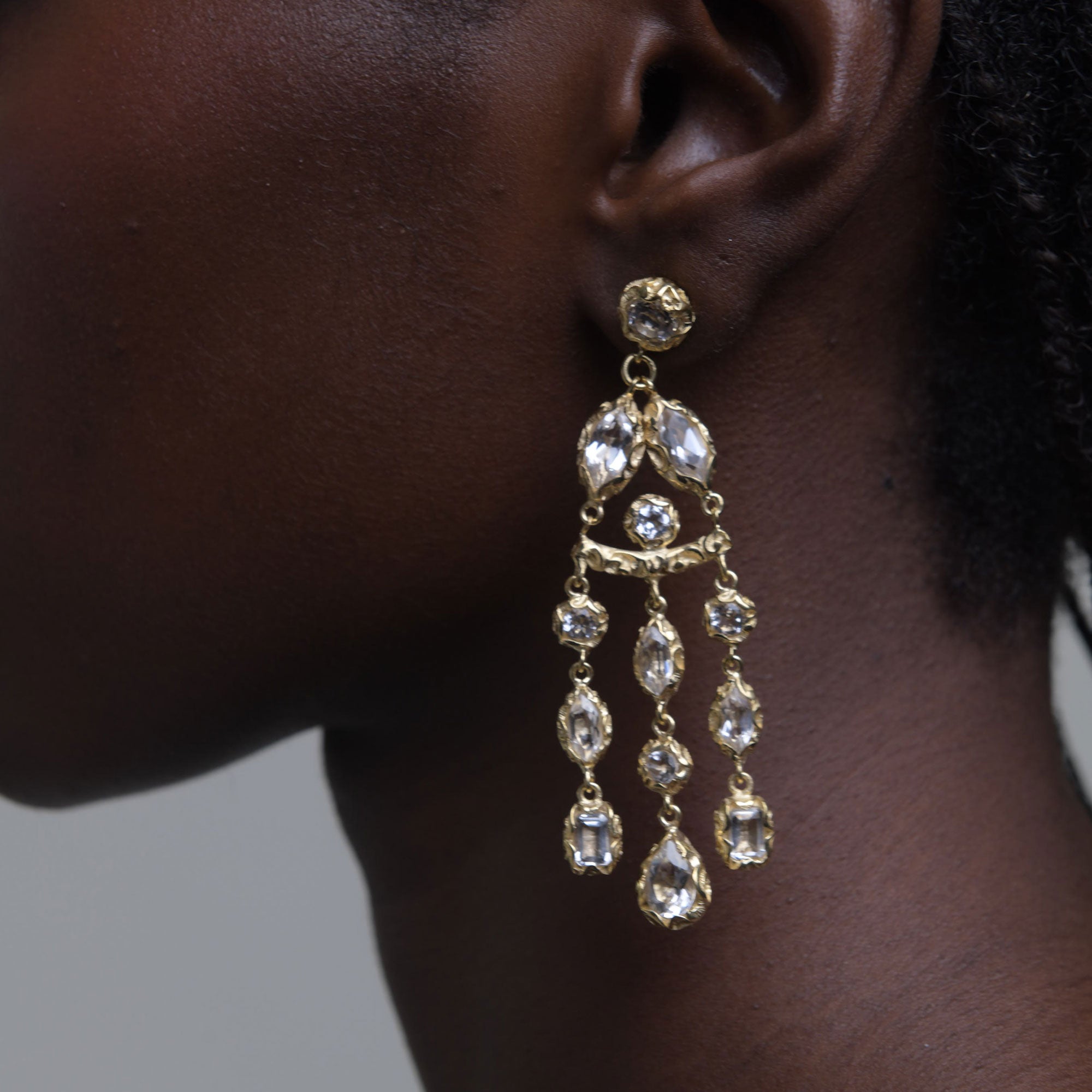 Orecchini Cerchio Design Irregolare In Zama 30 Mm - Dorato All'oro Fino - Foto 12