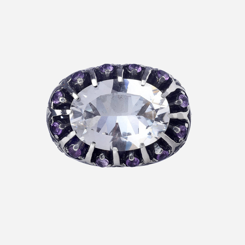 ANELLO OVAL E CORONA DI PERLE