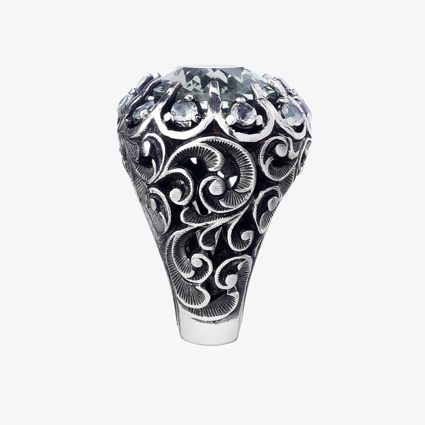 ANELLO OVAL E CORONA DI PERLE