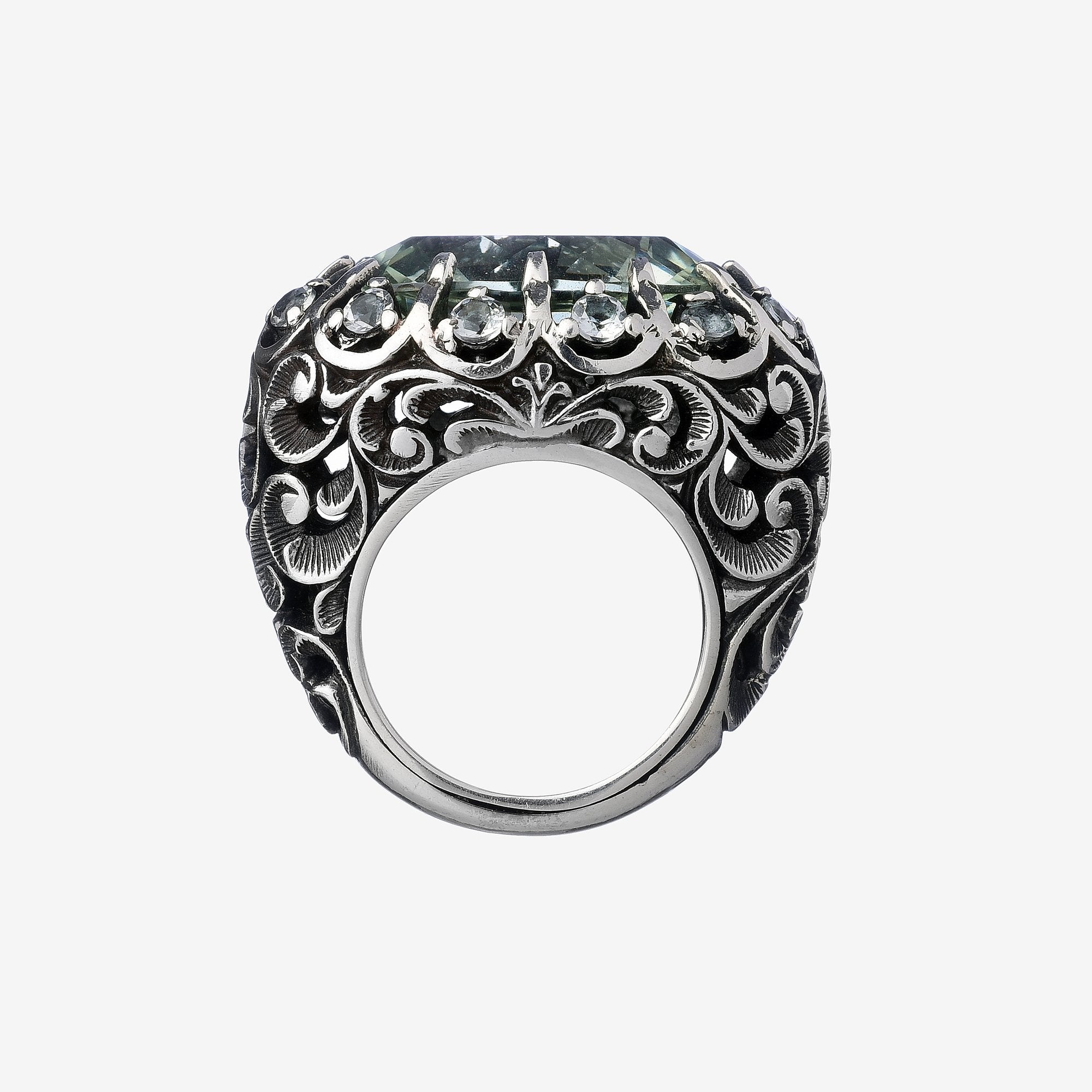 Ring with oval stone and crown stones