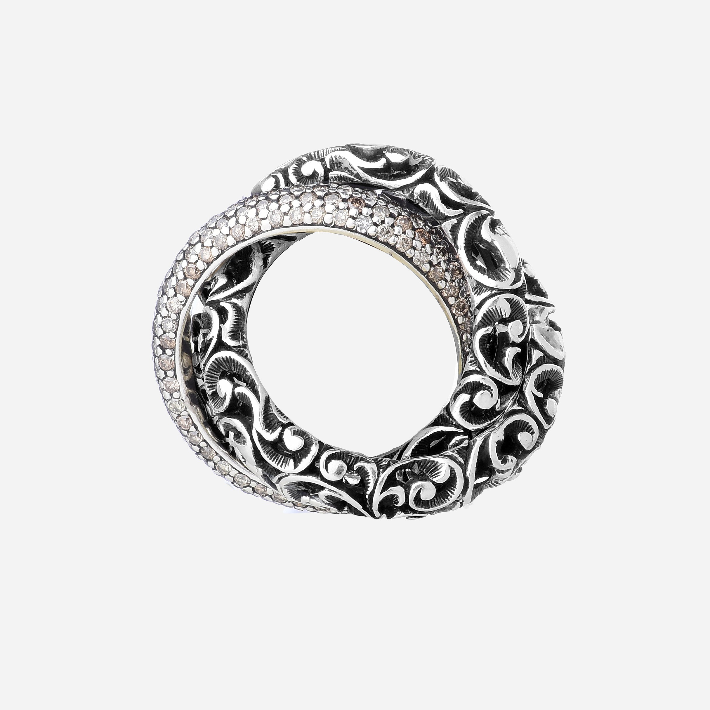 Intertwined wedding ring with diamonds