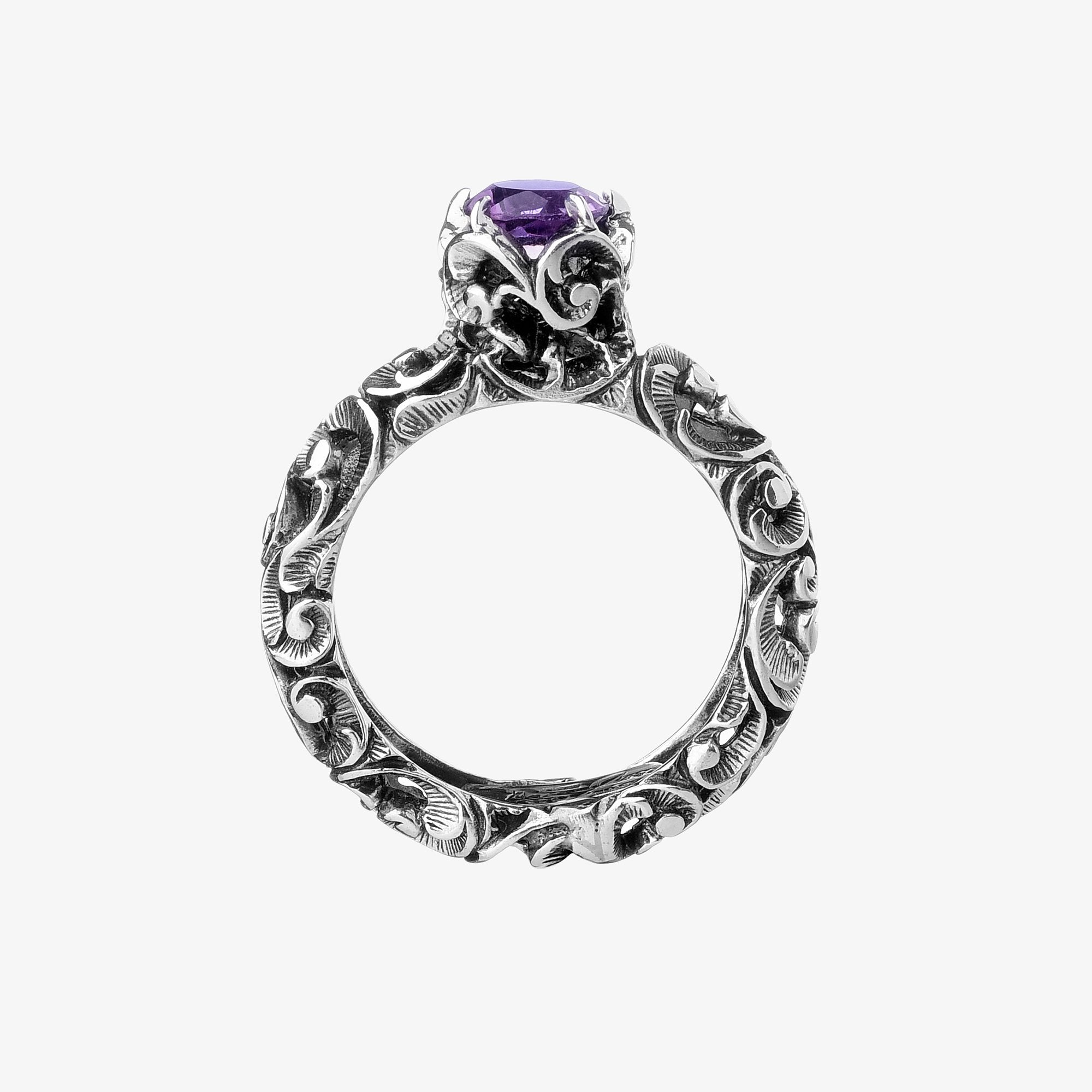 Anello solitario con pietra tonda piccola