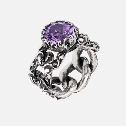 Groumette ring with round cut stone