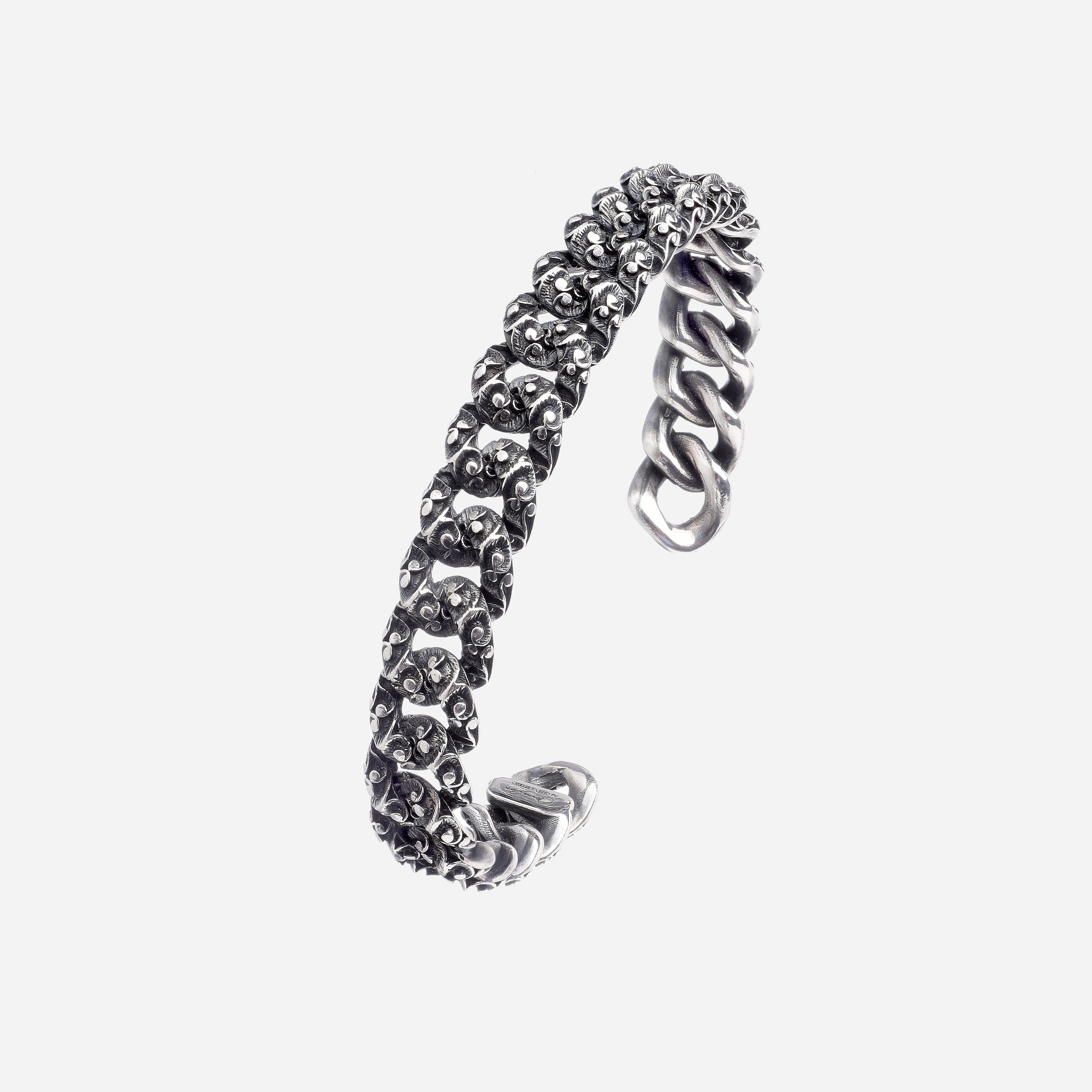 Slave bracelet with rigid groumette