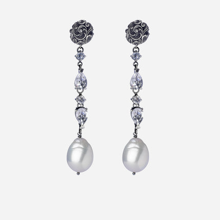 Pura earring with lobed lentil, natural stones and large pearl